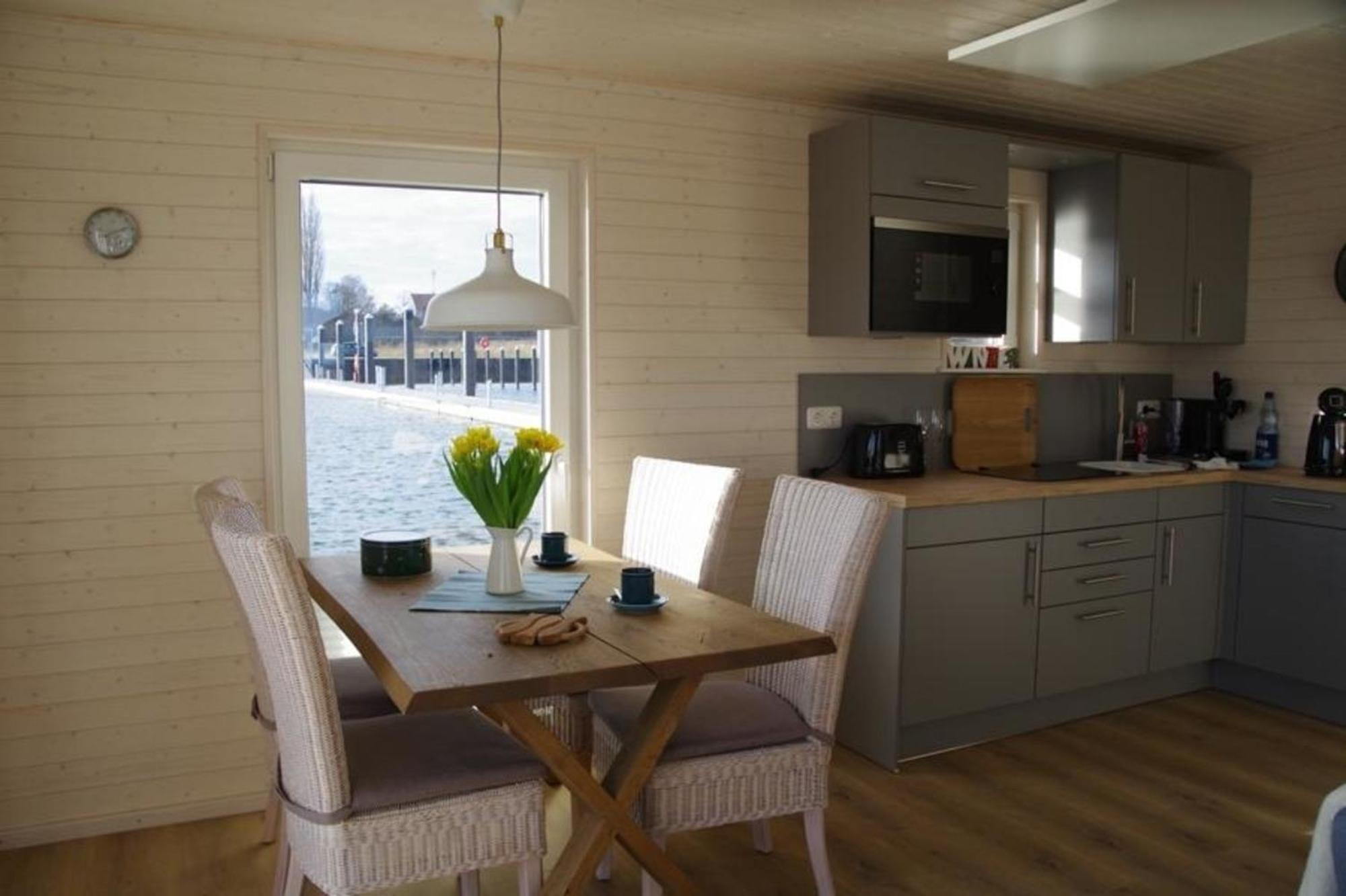 Hausboot Liliput Hotel Stralsund Ngoại thất bức ảnh