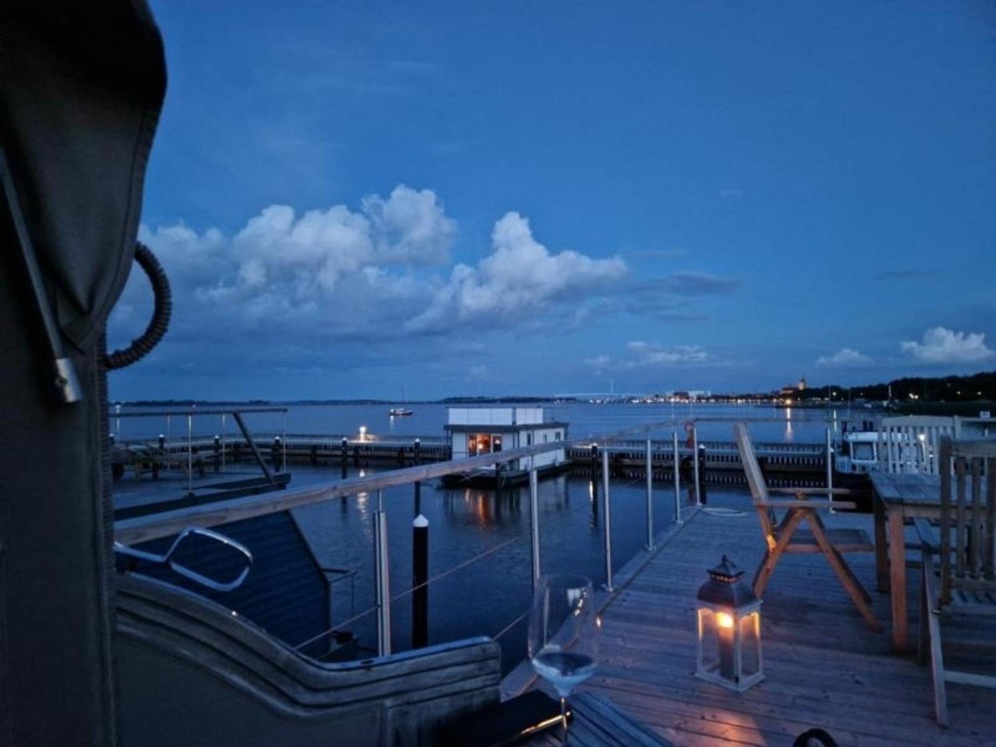 Hausboot Liliput Hotel Stralsund Ngoại thất bức ảnh